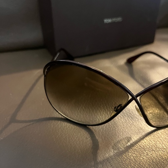 Tom Ford sunglasses worn only a few times and in like new condition. - Picture 2 of 15